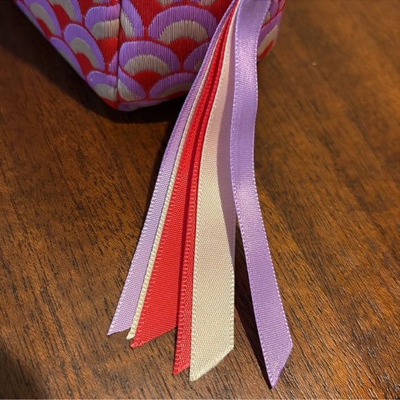 Bvlgari Scallop Pattern Embroidered Cosmetic Case/Make-up Bag - Picture 5 of 16